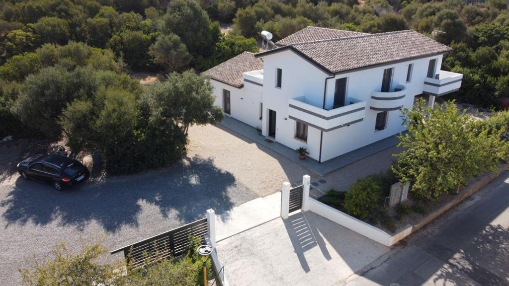 B&B Juniperus SantʼAnna Arresi エクステリア 写真